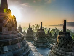 Guided Tour of Borobudur Sunrise, Prambanan Temple & Merapi Volcano with Hotel Transfers